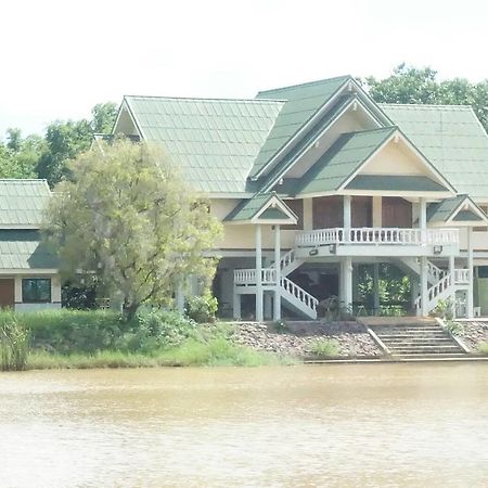 Rai Fhun Pen Jing Hotel Nakhonratchasima Exterior photo